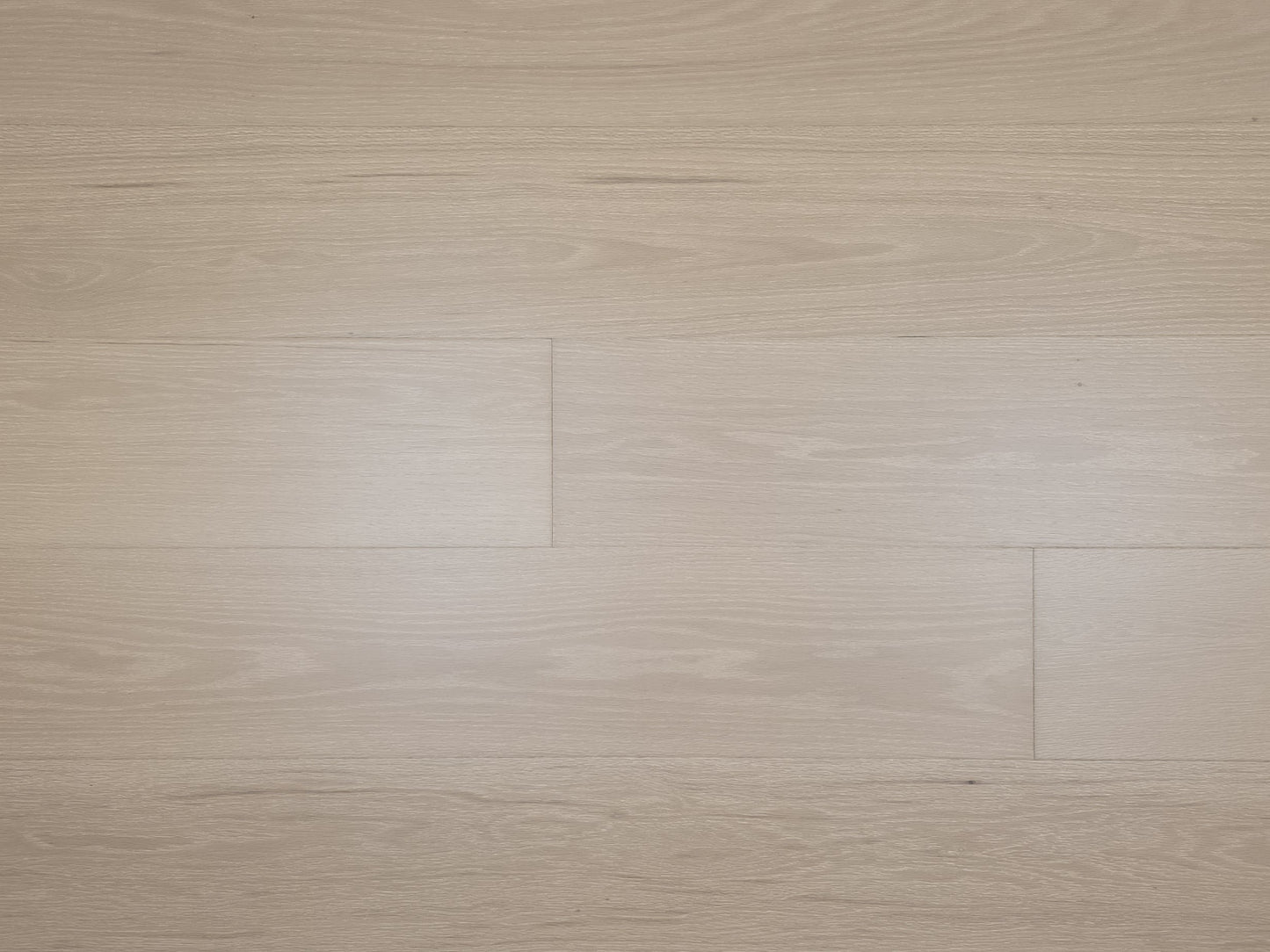 Engineered European Oak Loire Hardwood Flooring zoomed in