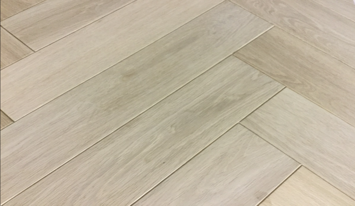 Solid White Oak Unfinished Herringbone Hardwood Flooring Multiple S