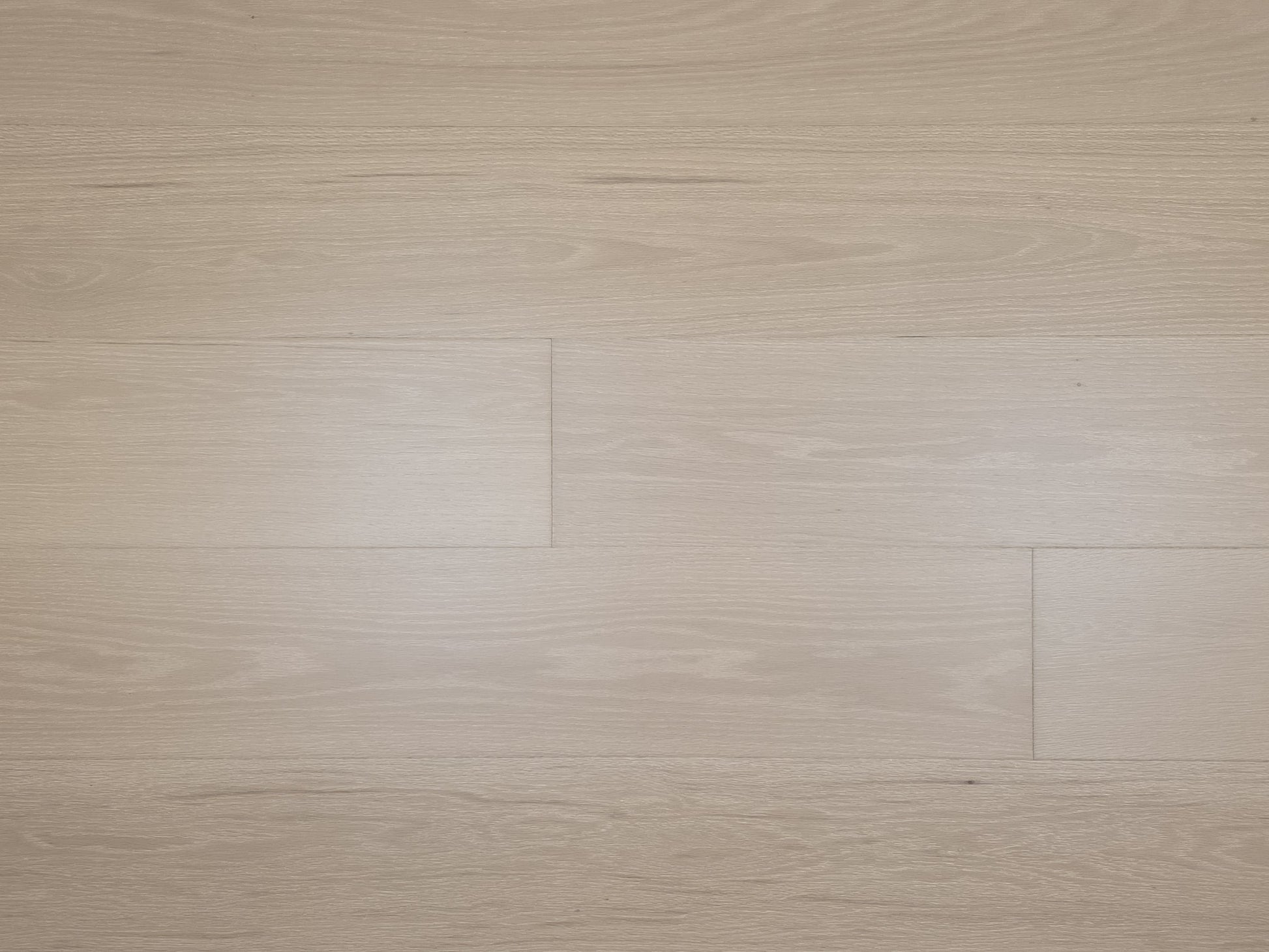 Engineered European Oak Loire Hardwood Flooring zoomed in 