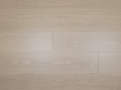 Engineered European Oak Loire Hardwood Flooring zoomed in 