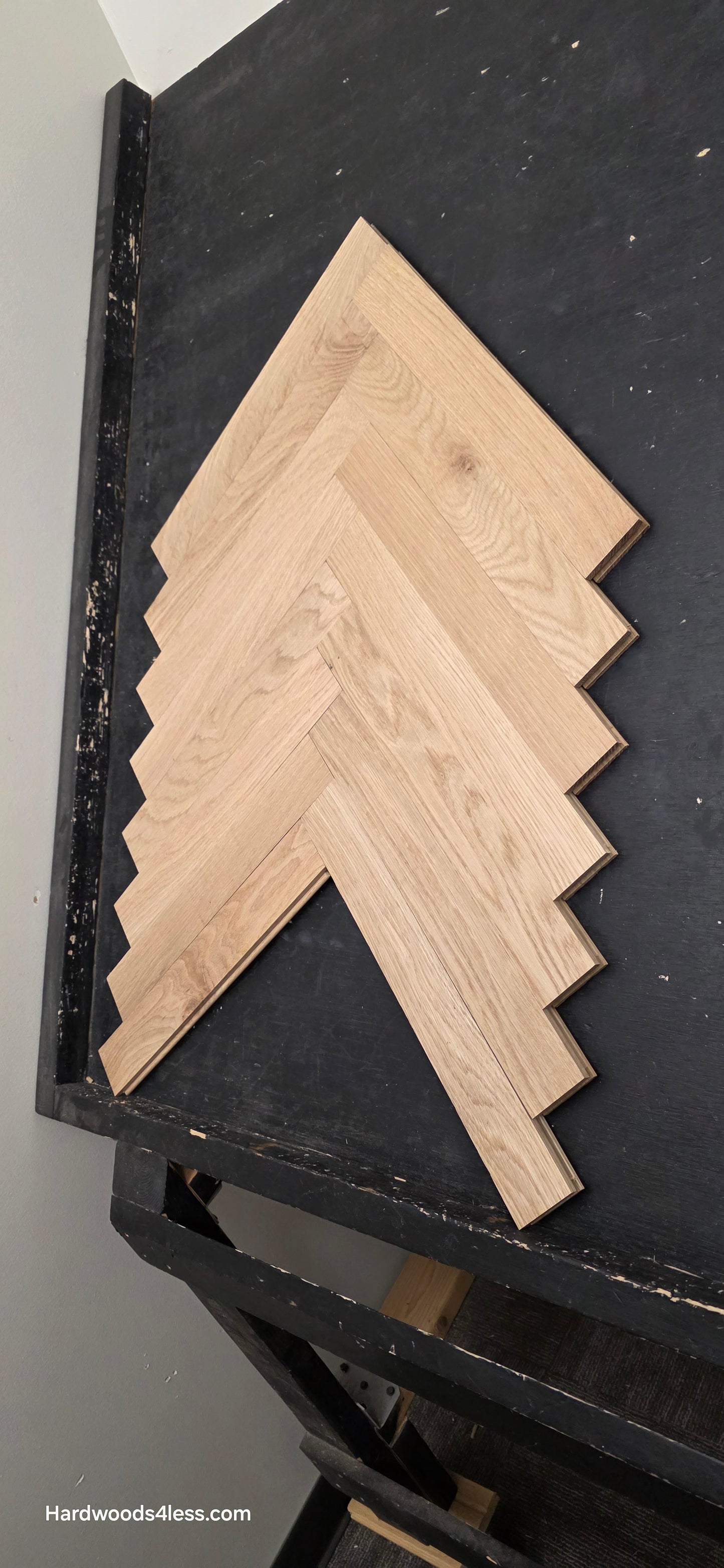 3 1/4" x 3/4" Solid Unfinished White Oak Herringbone Hardwood Flooring - Multiple Lengths Available