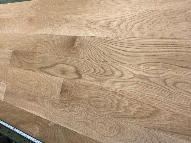 4 x 3/4 Unfinished White Oak Select & Better Solid Hardwood Flooring zoomed in