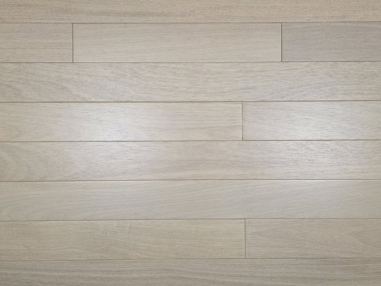 4" x 3/4" Solid Brazilian Oak Nevoa Hardwood Flooring close up