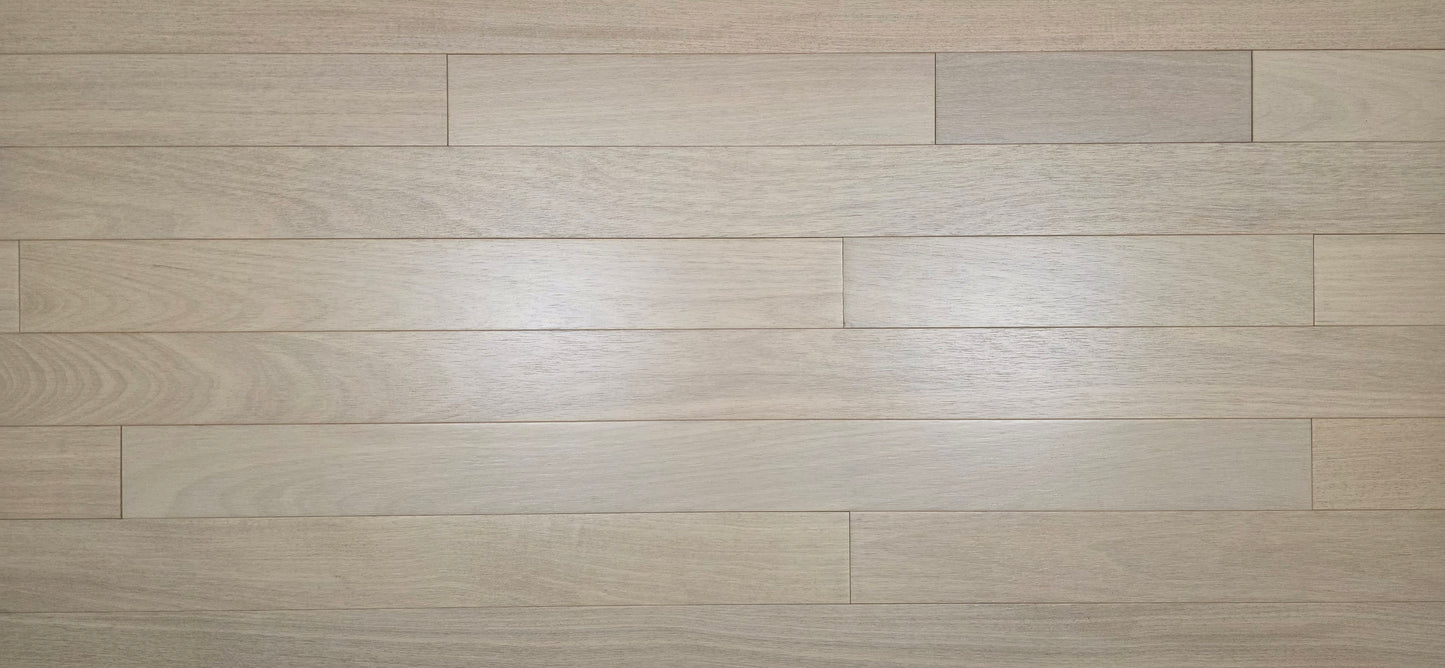 4" x 3/4" Solid Brazilian Oak Nevoa Hardwood Flooring wide lens close up