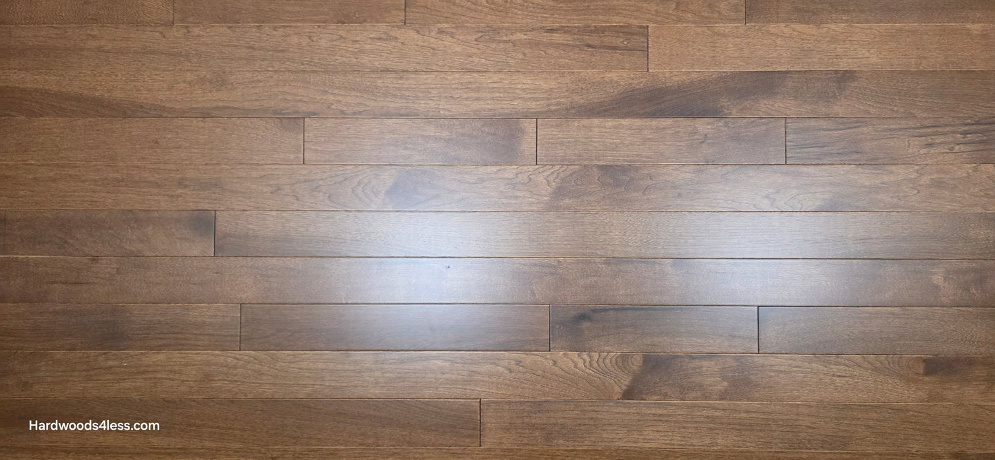 4" x 3/4" Solid Hickory Cortado Hardwood Flooring. Close up.