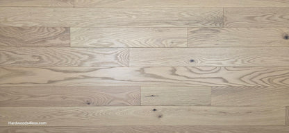 4" x 3/4" Solid Red Oak Doe Hardwood Flooring wide close up.