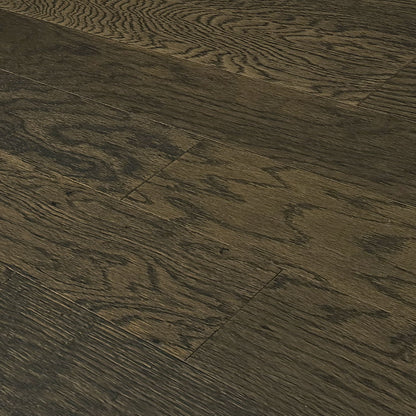5" x 3/8" Engineered White Oak Walker Close Up to Show Grain
