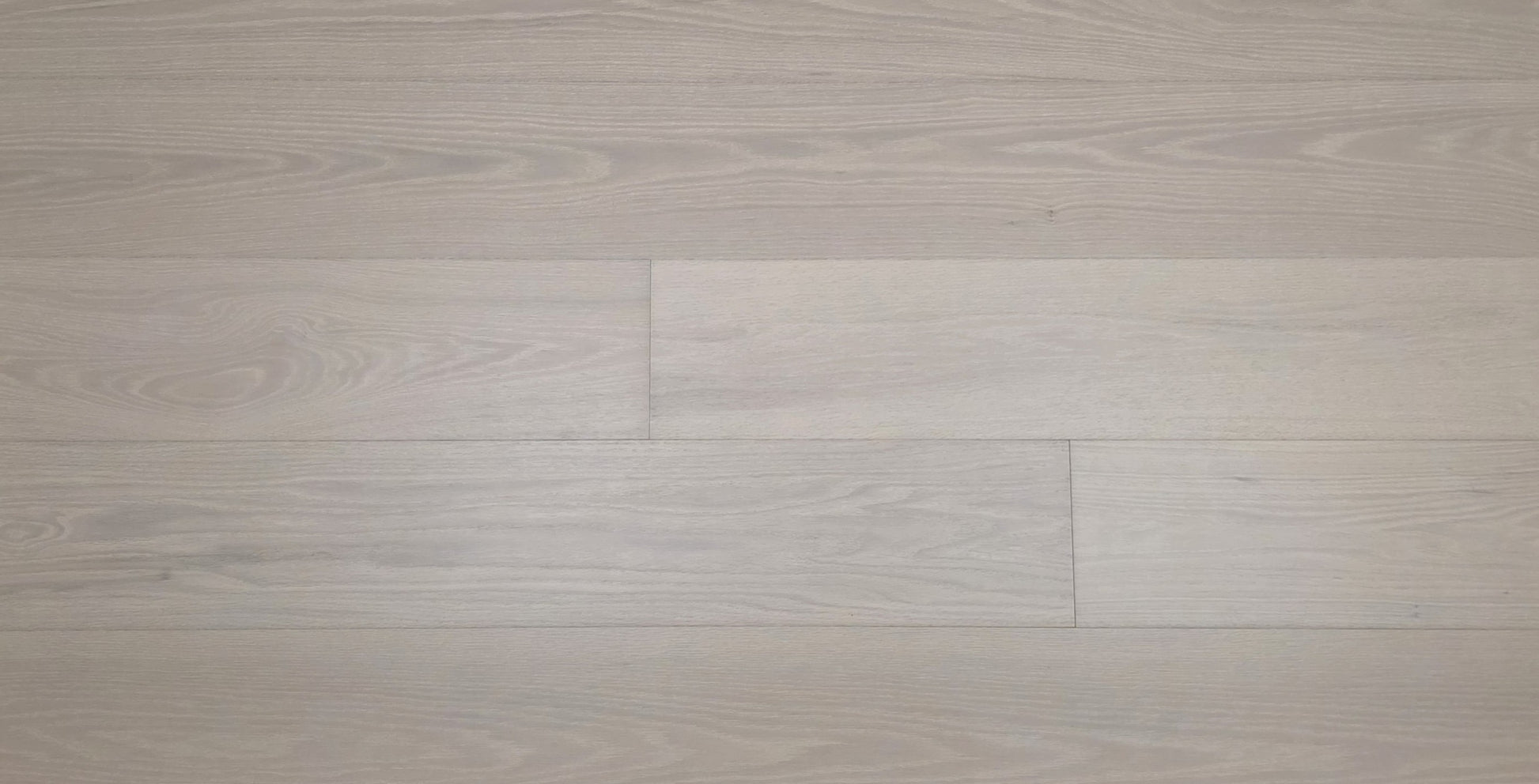 Engineered European Oak Antenne Hardwood Flooring closeup 
