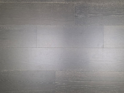 9 1/2" x 5/8" Engineered Red Oak Uriel Hardwood Flooring close up