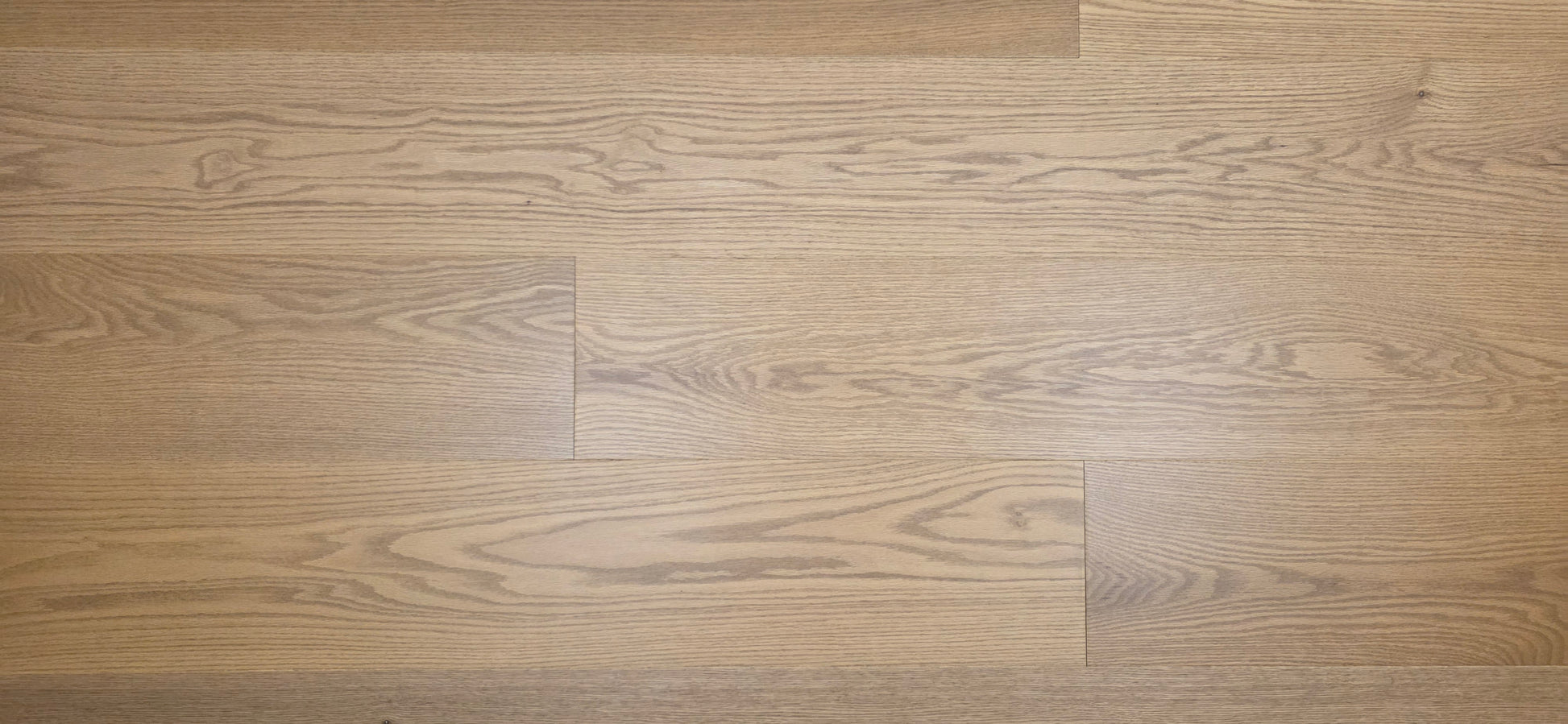 9 1/2" x 5/8" Engineered White Oak Waxwing Hardwood Flooring close up. 