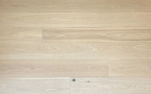 Load image into Gallery viewer, 7 1/2&quot; x 1/2&quot; Engineered Hickory Bandon Stain Hardwood Flooring
