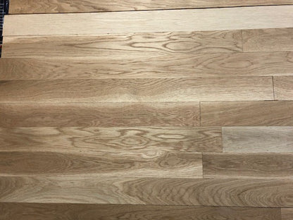 Unfinished White Oak Select & Better Solid Hardwood Flooring closeup.