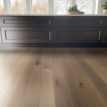 Load image into Gallery viewer, 8 x 3/4&quot; Engineered White Oak Barn Oak Hardwood Flooring
