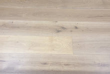 Load image into Gallery viewer, 8.66&quot; x 5/8&quot; Engineered Euro Oak Solana Stain Hardwood Flooring
