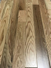 Load image into Gallery viewer, 3 1/4&quot; x 3/4&quot; Prefinished Red Oak Clear / Natural Stain Hardwood Flooring
